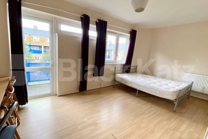 Superbly located duplex apartment in SE1  Burbage Close , Borough/London Bridge